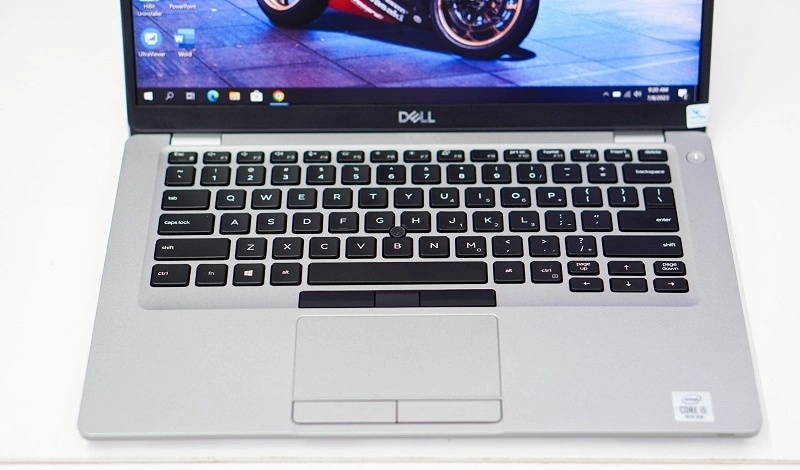 Bàn phím được thiết kế đẹp chắc chắn, gõ với độ nảy tốt Bàn phím được thiết kế đẹp chắc chắn, gõ với độ nảy tốt