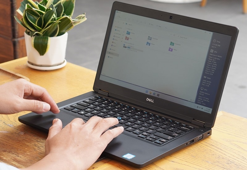 Bàn phím, touchpad mượt mà