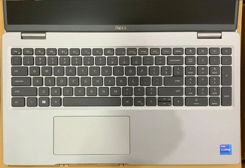 Touchpad mượt, độ nhạy cao – thao tác vuốt, chạm chính xác đến từng chuyển động Bàn phím và touchpad độ nhạy cao