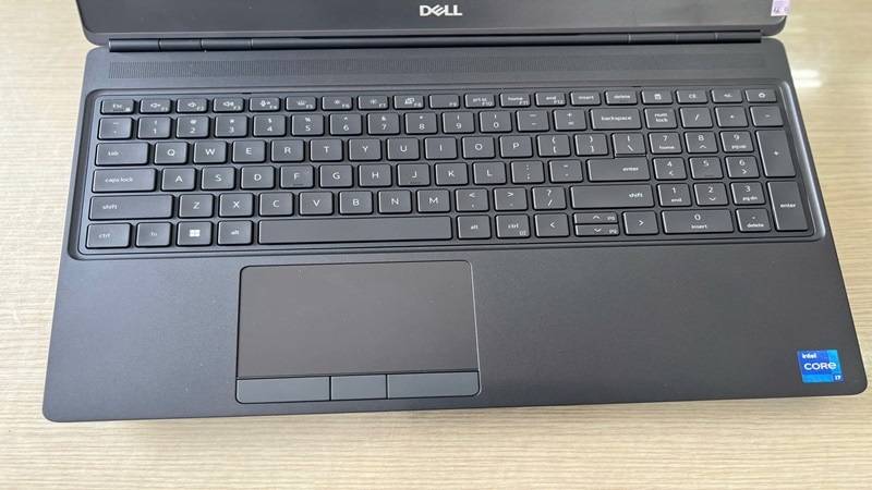 Bàn phím, touchpad nhanh nhạy