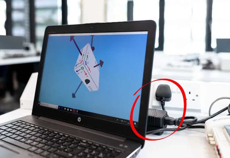 Cảm biến pin hoạt động sai lệch báo đầy ảo Tại sao pin laptop đầy nhưng máy vẫn tự tắt