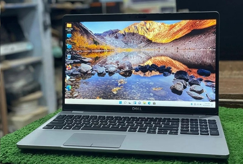 Cấu hình Core i7 10610U mạnh mẽ xử lý tác vụ nhanh