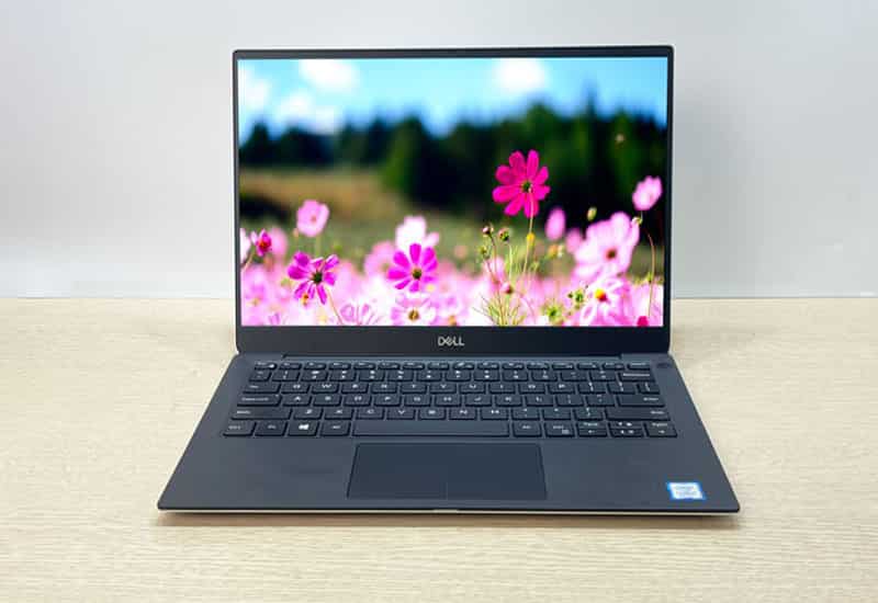 Cấu hình mạnh mẽ, xử lý mượt mọi tác vụ nặng Dell XPS 13 9380: Thiết kế mỏng nhẹ, cấu hình mạnh