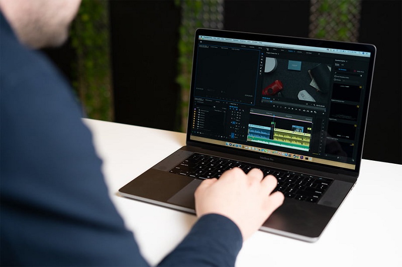 Macbook làm việc đồ họa tốt nhờ 2 VGA