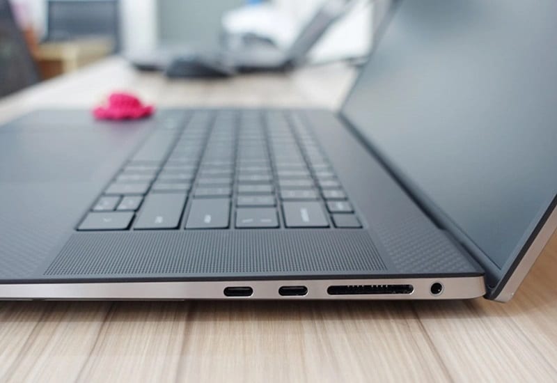 Cổng kết nối đầy đủ, đa dạng, đáp ứng mọi nhu cầu từ văn phòng đến sáng tạo Cổng kết nối đa dạng