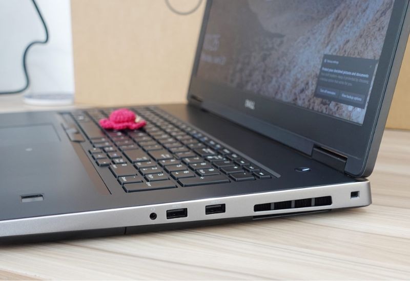 Trang bị đầy đủ và đa dạng các cổng kết nối cần thiết Cổng kết nối đa dạng