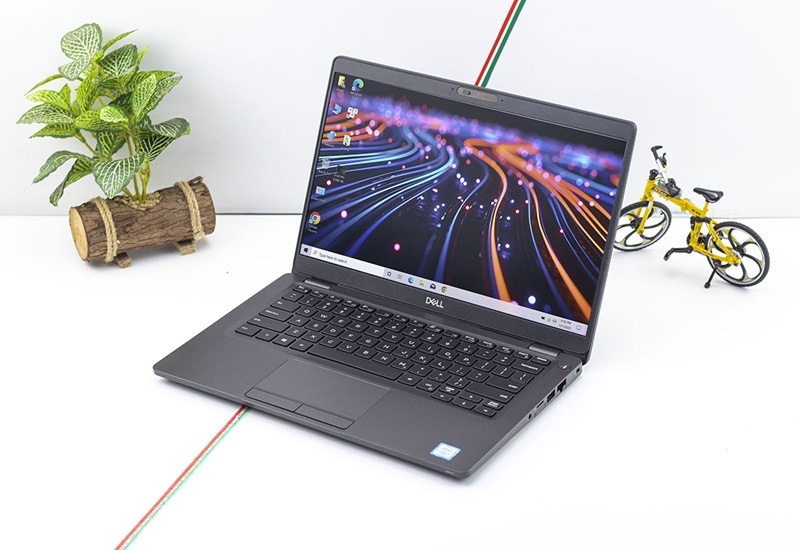 Dell Latitude 5300 – Thiết kế đẹp, hiệu năng ổn định