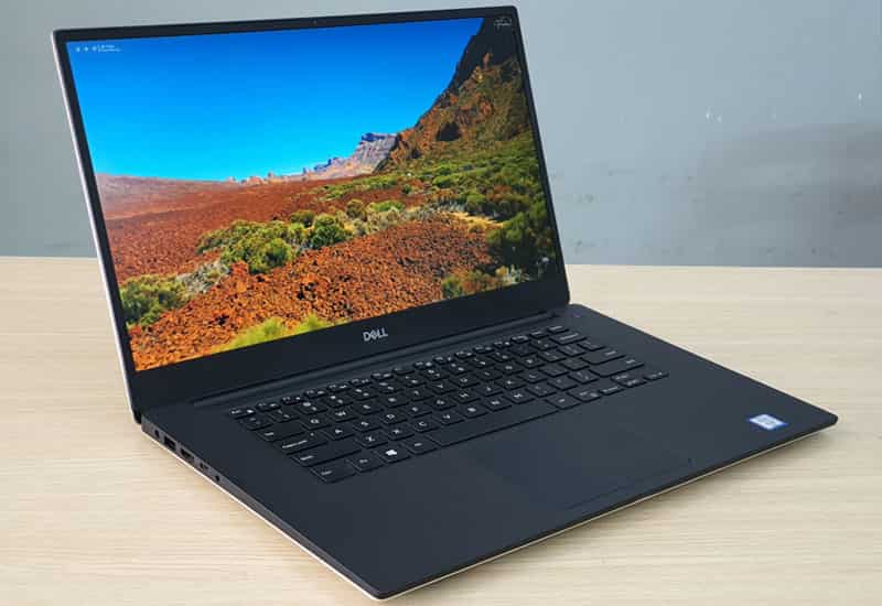 Bản lề chắc chắn, gập 180 độ linh hoạt khi sử dụng. Sinh viên kỹ thuật ô tô nên mua laptop cấu hình như thế nào?