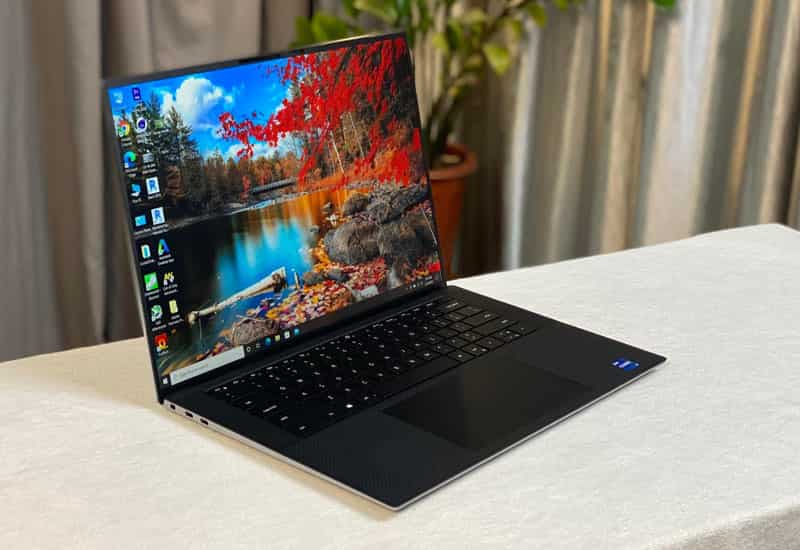 Laptop sang trọng, hiệu suất làm việc cao