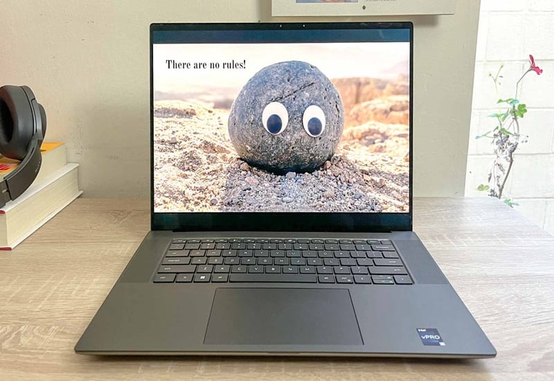 Máy trạm mỏng nhẹ, hiệu năng đỉnh cao