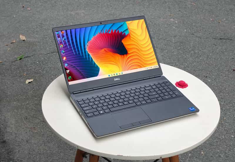 RAM từ 16GB, đa nhiệm mượt mà với nhiều phần mềm kỹ thuật