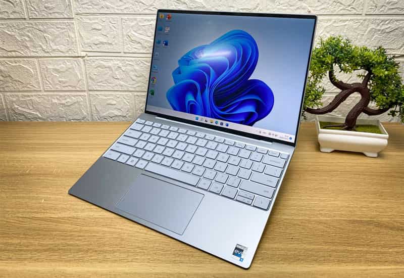 Chọn laptop phù hợp sinh viên logistics cần hiệu năng làm việc cao