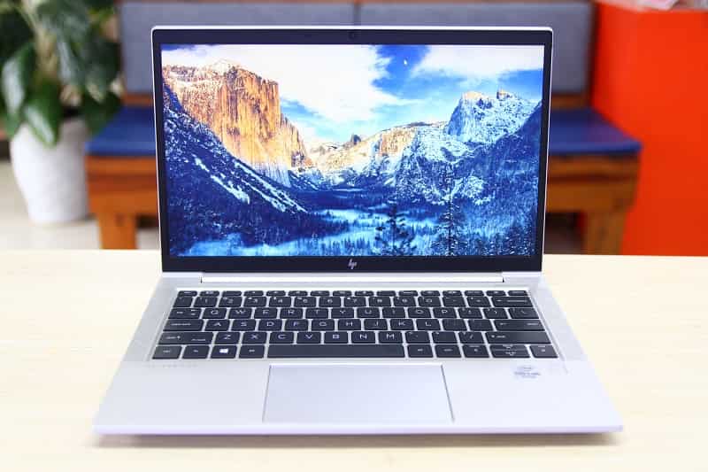 Laptop nhẹ, pin trâu cho sinh viên ngôn ngữ học thường xuyên di chuyển