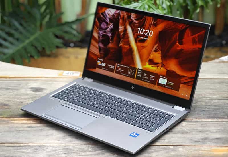 Thời lượng pin trung bình, cần mang sạc khi học cả ngày