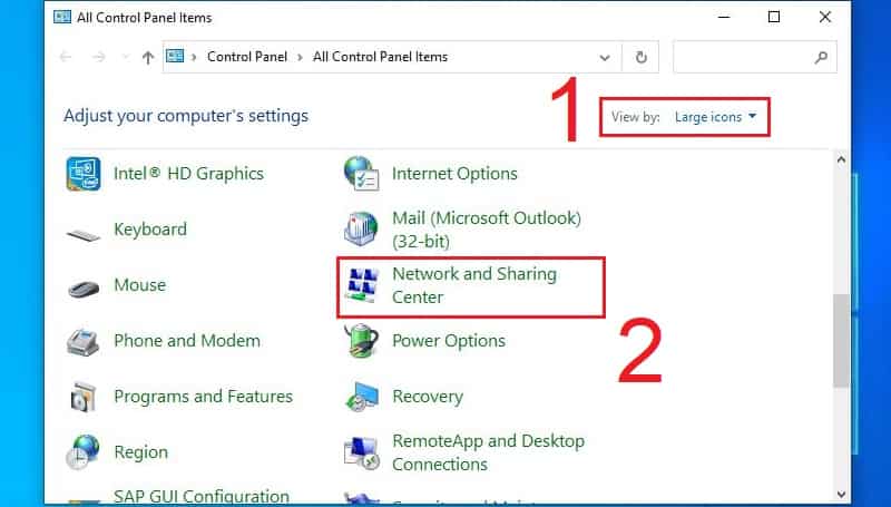 Mở Control Panel, vào Network and Sharing Center.