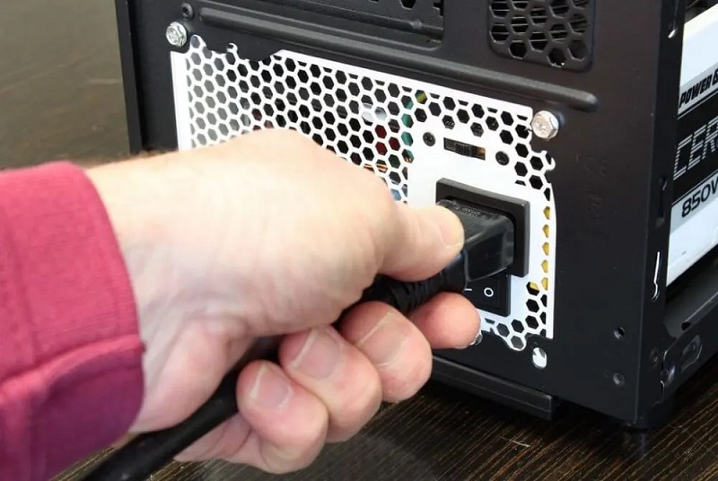 Kiểm tra nguồn điện cấp vào màn hình