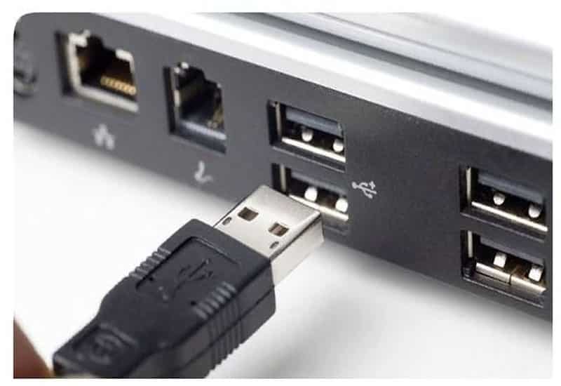 Mở camera, xem hình rõ, màu sắc và độ trễ Cách test laptop cũ chi tiết cho người không rành công nghệ