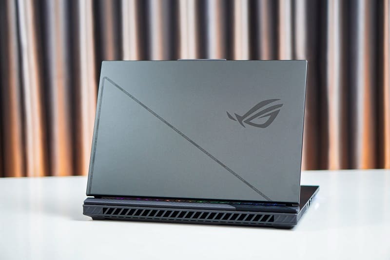 Thiết kế bên ngoài hấm hố của dòng máy Asus Gaming