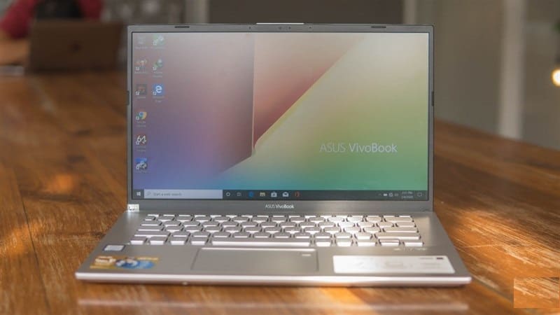 Asus VivoBook ghi điểm với ngoại hình sang trọng