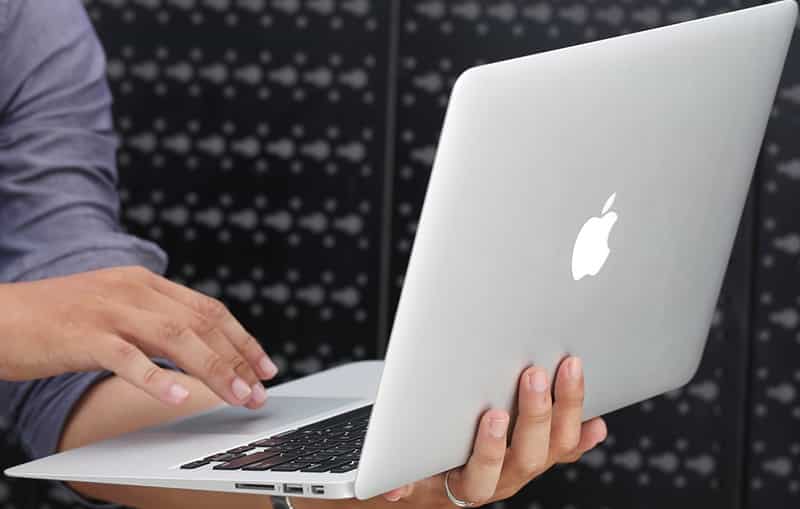 Những tiêu chí quan trọng giúp giáo viên chọn được laptop tốt nhất Chia sẻ kinh nghiệm chọn mua laptop phù hợp nhất cho giáo viên hiện nay