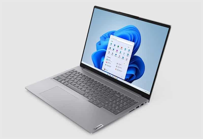 Sinh viên luật cần laptop ổn định để tra cứu văn bản pháp luật nhanh