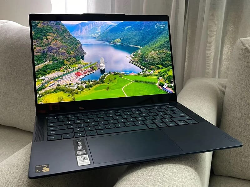 Hình ảnh hiển thị đẹp mắt của mẫu laptop Lenovo