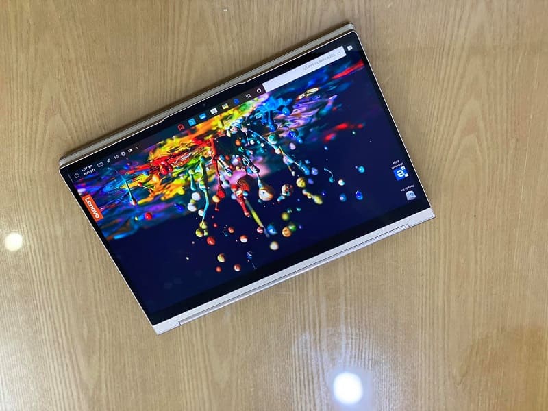 Lenvo Yoga là dòng máy tính xách tay linh hoạt