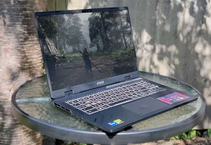 Mạnh mẽ, màn hình hiển thị chuẩn màu, phù hợp sáng tạo Lựa chọn laptop mạnh cho các designer đồ họa 3D