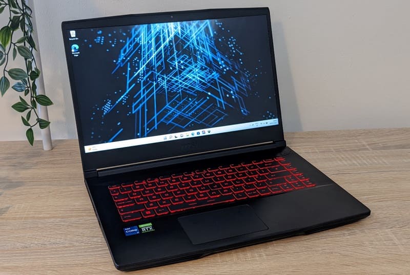 Kết nối ngoại vi nhanh chóng với đa dạng các cổng kết nối