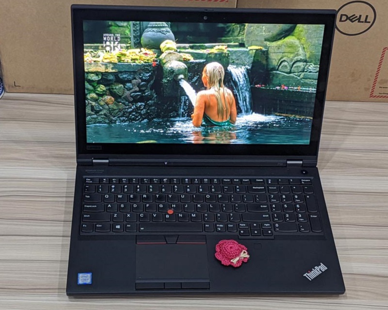 Với thiết kế ấn tượng cùng cấu hình mạnh mẽ Với thiết kế ấn tượng cùng cấu hình mạnh mẽ