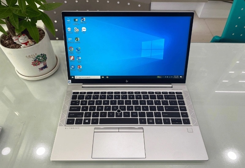 Màn hình hiển thị chân thực