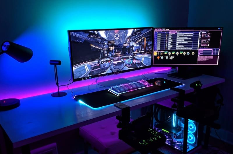 Vẻ ngoài ấn tượng của bộ máy gaming