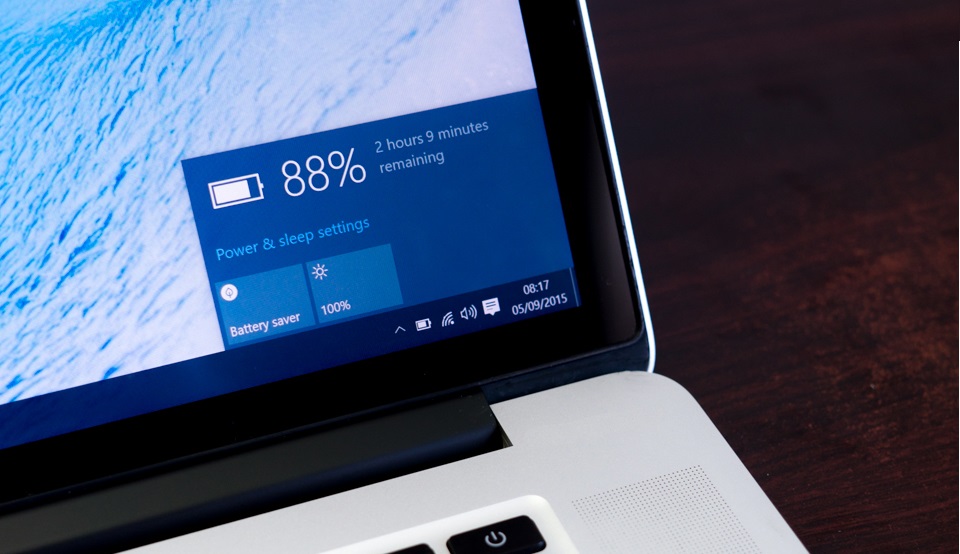 Kiểm tra trên khay máy tính để hiển thị phần trăm pin