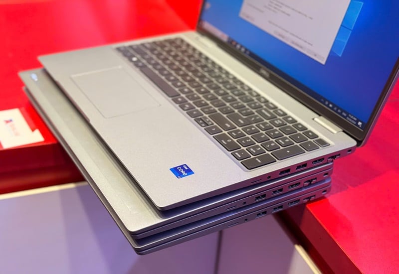 laptop siêu tiết kiệm