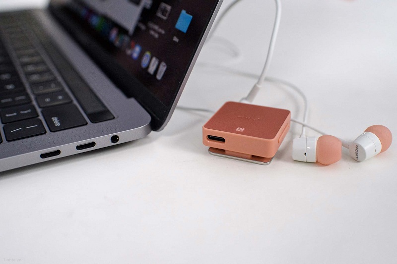 Kết nối tai nghe với thiết bị máy tính đơn giản