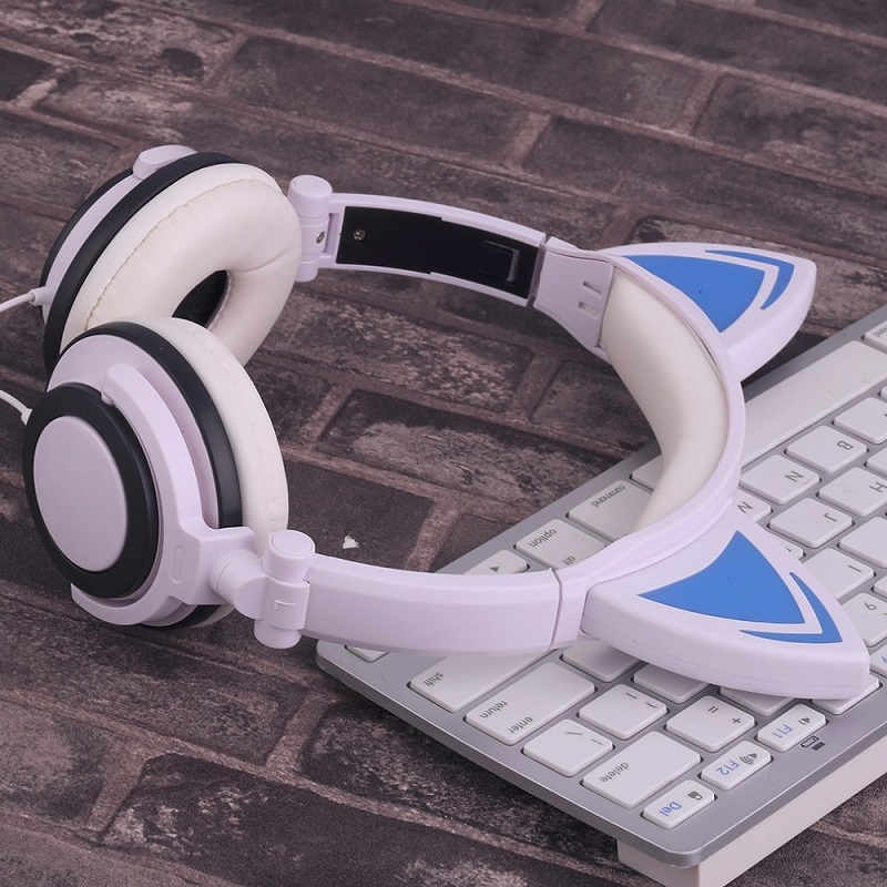 Cắm tai nghe vào máy tính cho bạn thưởng thức âm thanh chân thực