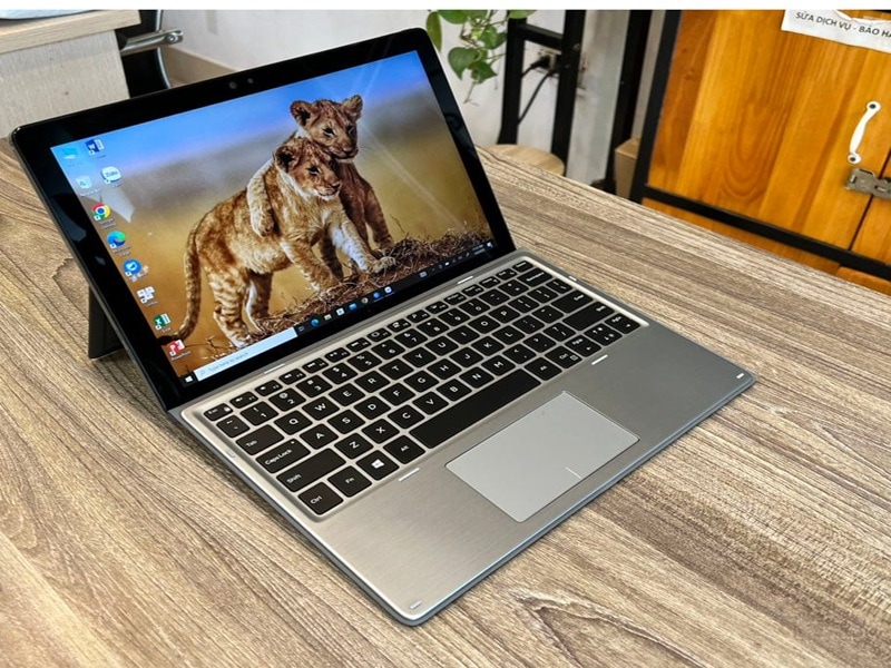 Thiết kế Dell Latitude 7210: Linh hoạt, nhỏ gọn Thiết kế linh hoạt, nhỏ gọn