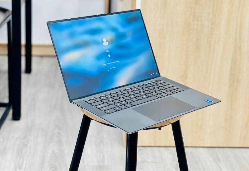 Kết cấu nhỏ gọn – dễ dàng mang theo mọi nơi, phù hợp cho người hay di chuyển Thiết kế hiện đại, sang trọng