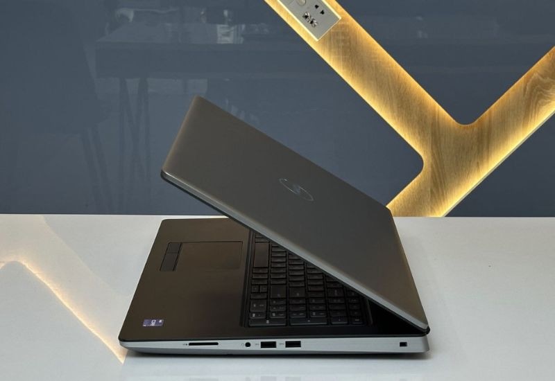 Thiết kế cứng cáp, bền bỉ