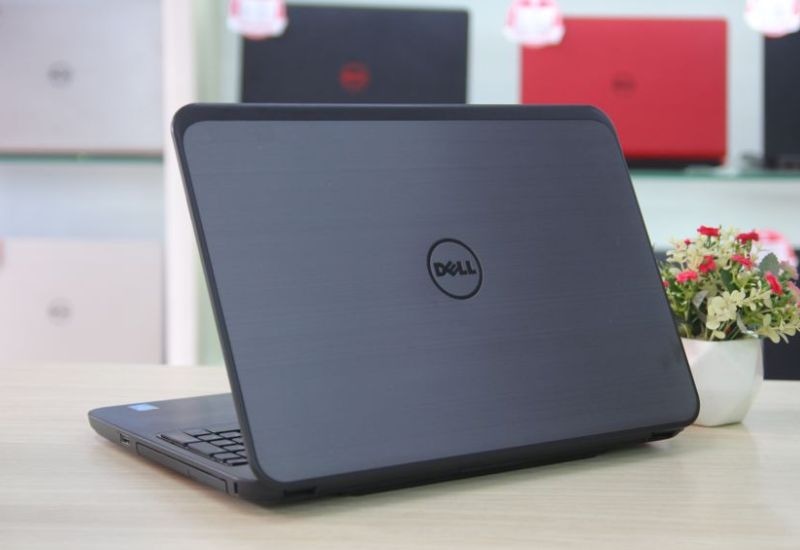 Thời lượng pin ổn định, đáp ứng tốt nhu cầu làm việc lâu dài Thời lượng pin ổn định