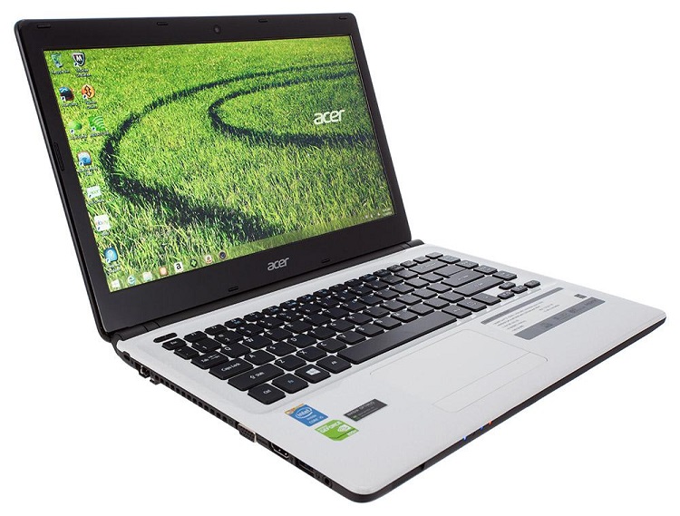 Acer Aspire E1-472G vẫn được sử dụng bàn phím chiclet